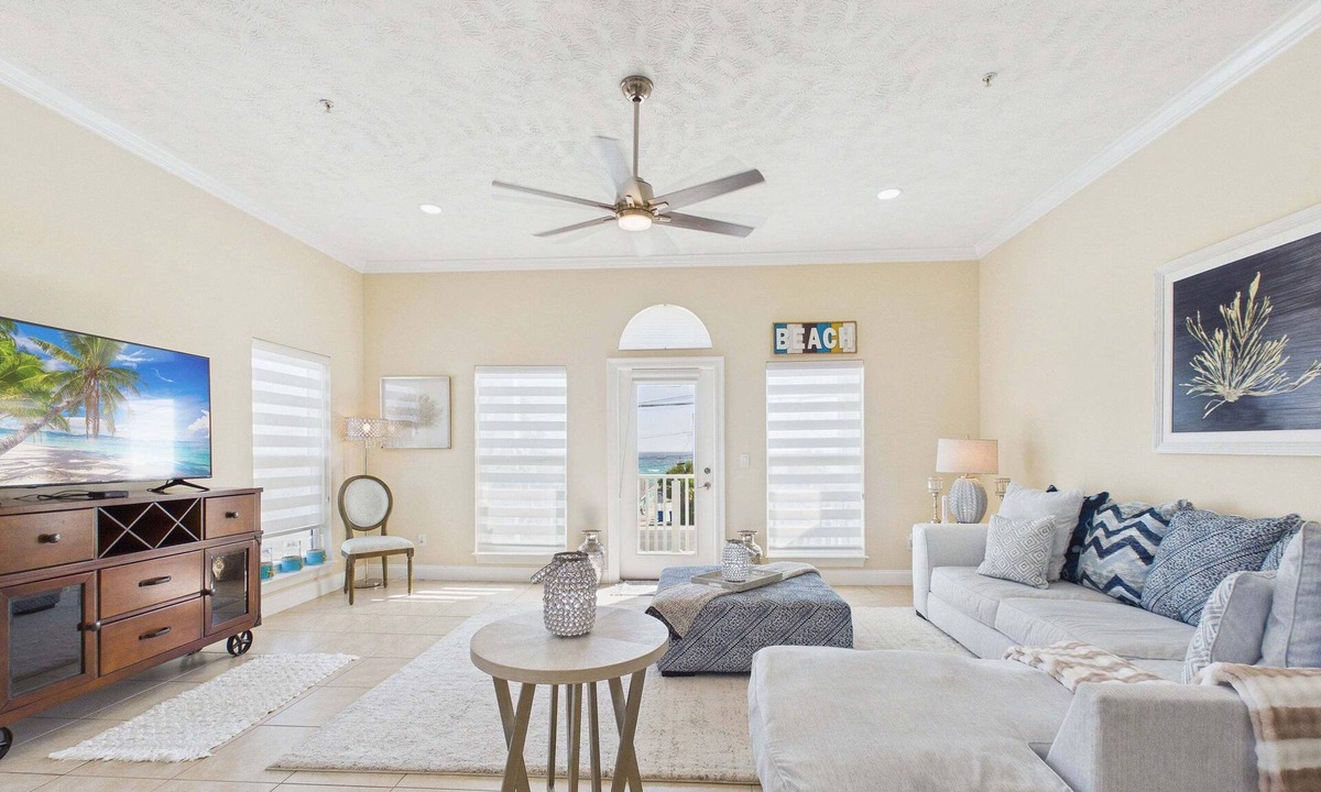 Bahama Beach Condo | Azure Escape 202–Ocean Views–Sleeps 8