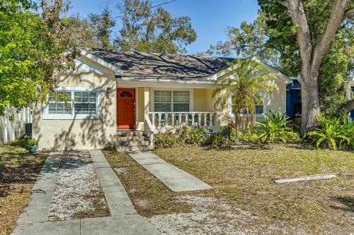 Riverside Heights House | Backyard Fun & Dtwn Exploring: Family Gem in Tampa