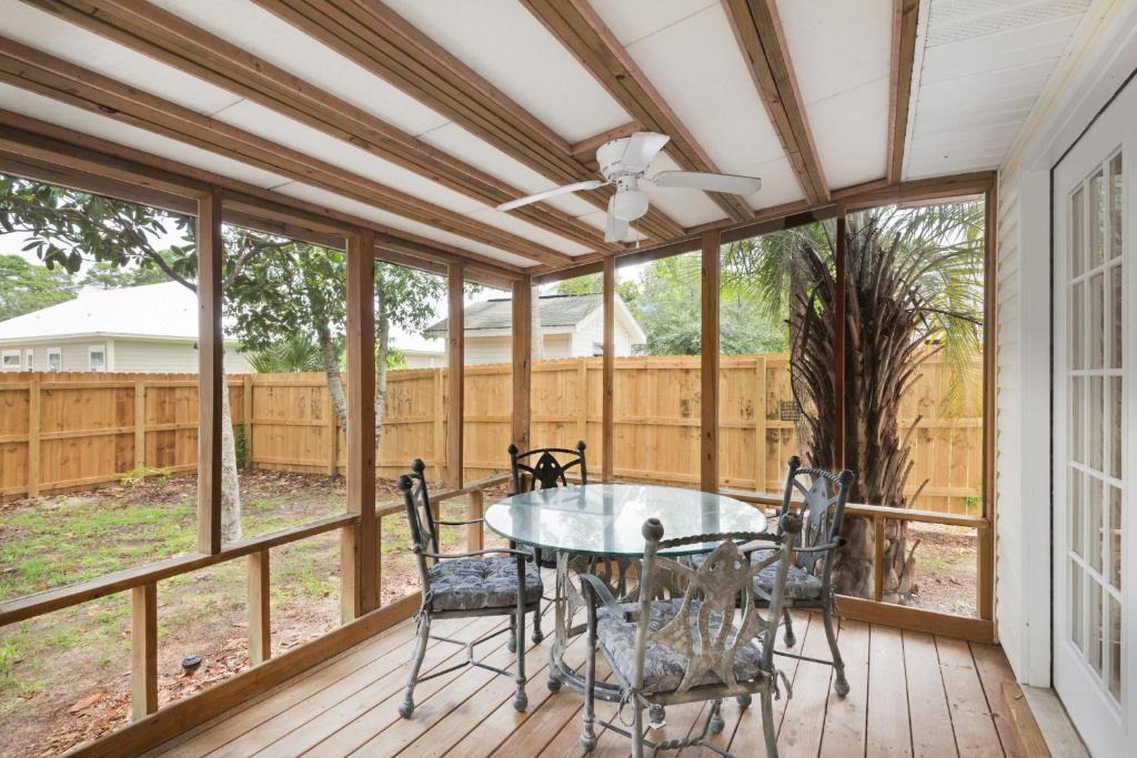 Gulfview Heights House | Barefoot Bungalow