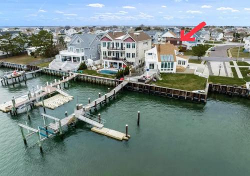 Brigantine House | Bay front Sunsets in Brigantine - Boat Dock & Deck