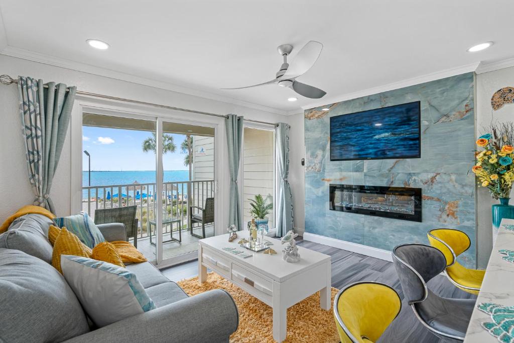 Rocky Point House | Bay Views from your Balcony Beach Resort Tampa