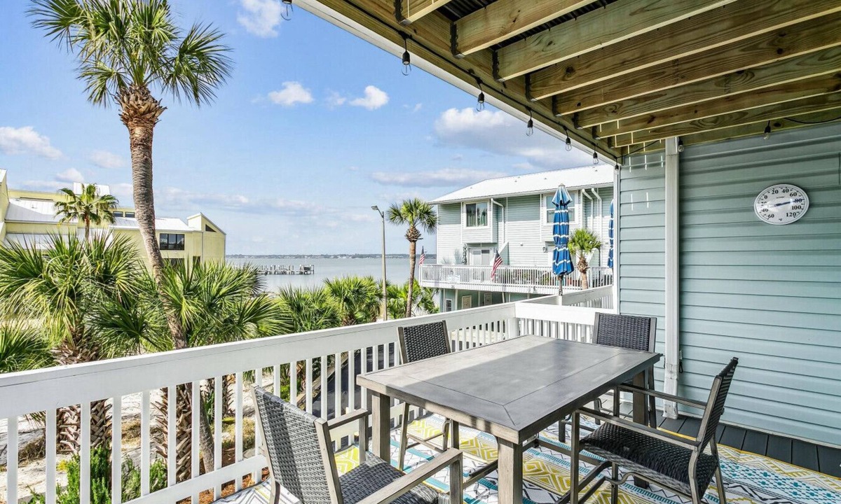 Navarre Beach Villa | Bayside Bungalow ! Dog Friendly on Sound side!