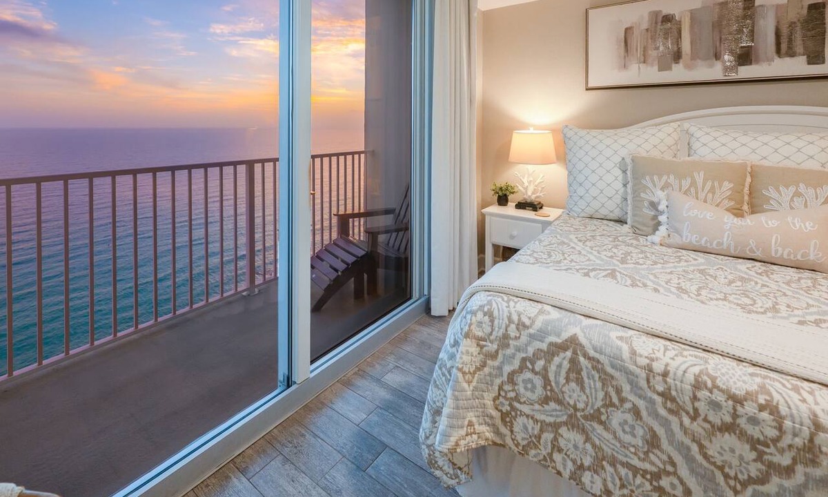 Panama City Beach Condo | Beach Chair Service Included - Gulf front Master - Bunk Room - Near Pier Park