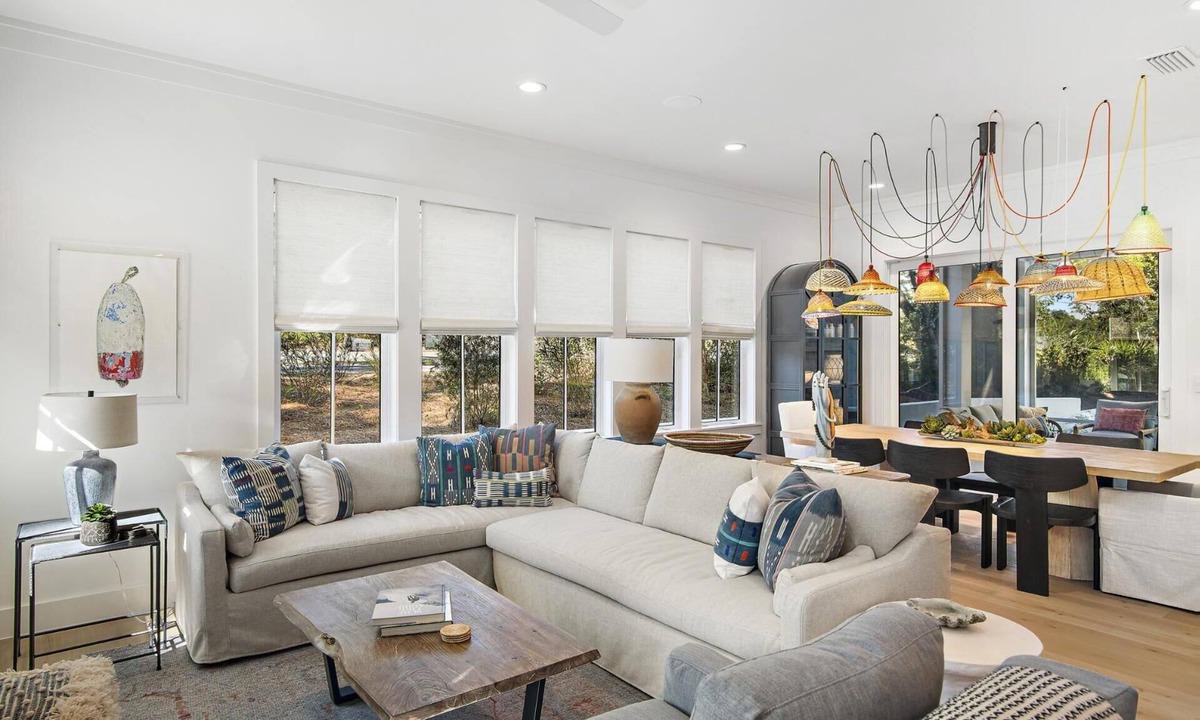 Lakeside at Blue Mountain Beach House | Beach Chic Blue Mountain Cottage w/Game Room & Screened Porch