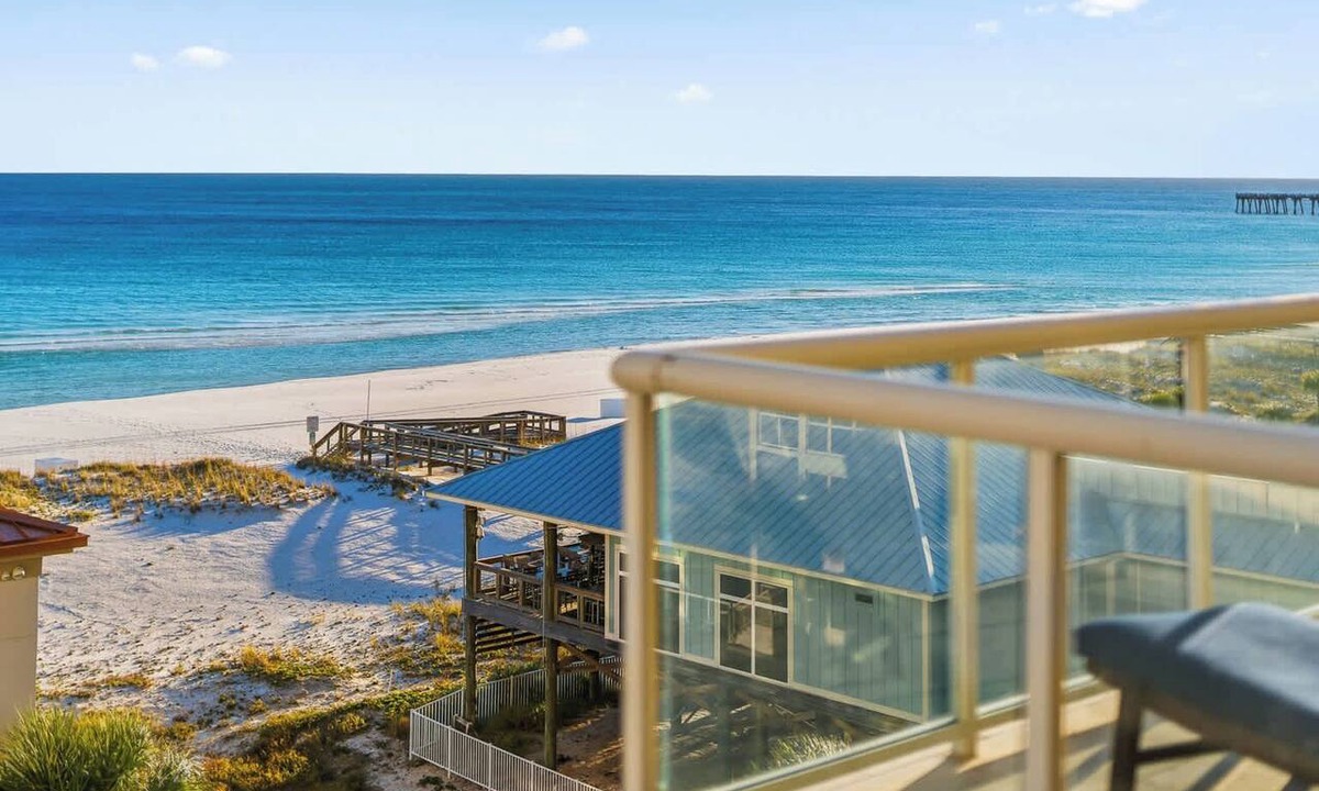 Pensacola Beach Condo | Beach Club 406 - 𝑺𝒖𝒏𝒔𝒆𝒕 𝑻𝒆𝒓𝒓𝒂𝒄𝒆