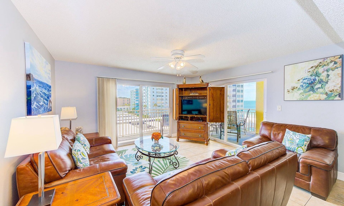 North Redington Beach Apartment | Beach Vacation! Sleeps 10, Heated Pool - 401