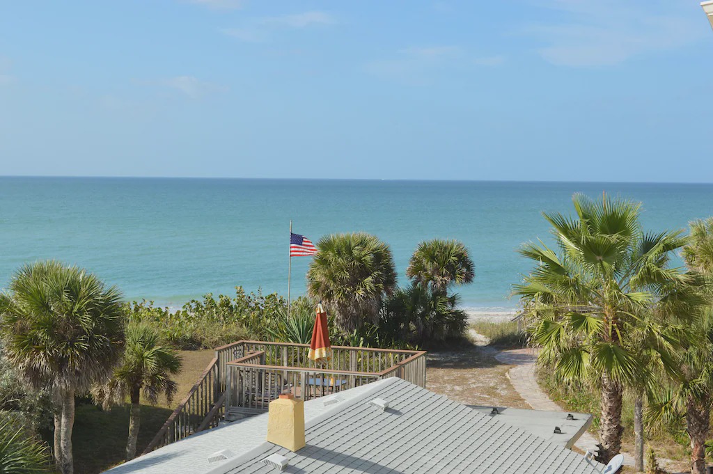 Englewood Condo | Beachfront Condo with Amazing Sunset Views of the Gulf.
