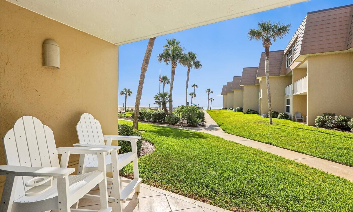 Crescent Beach Condo | Beachfront Gem: Serene 2BD Haven With Pool & Views