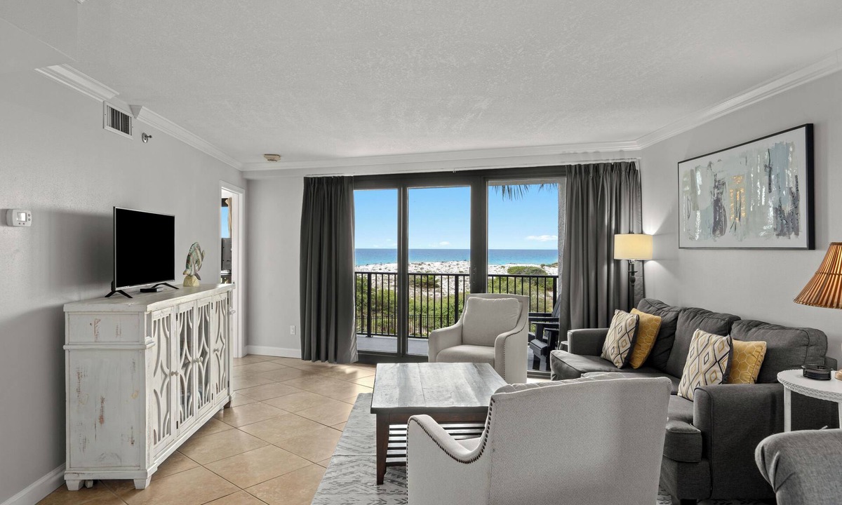 Gulf Pines Condo | Beachfront | Gulf Views + Balcony | Pool + Hot Tub + Gym | The Beach Grove