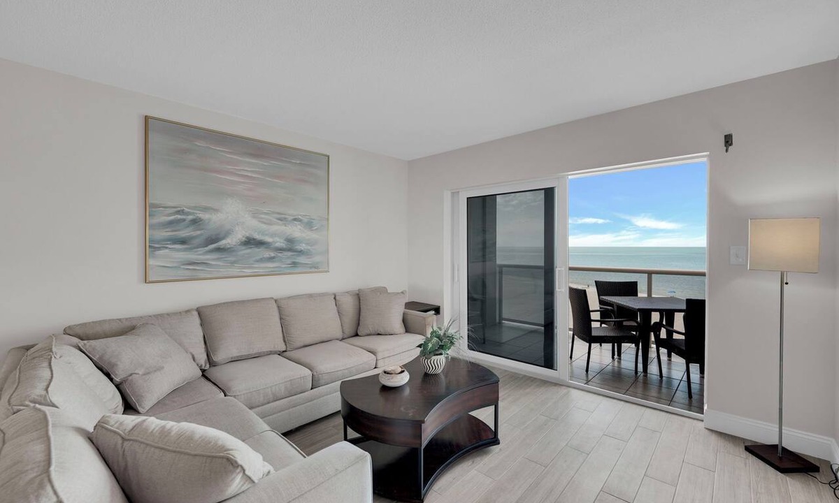South Island Condo | BEACHFRONT ON A BUDGET! MILLION $ VIEW! 2B/2B ISLAND VACATION CONDO!