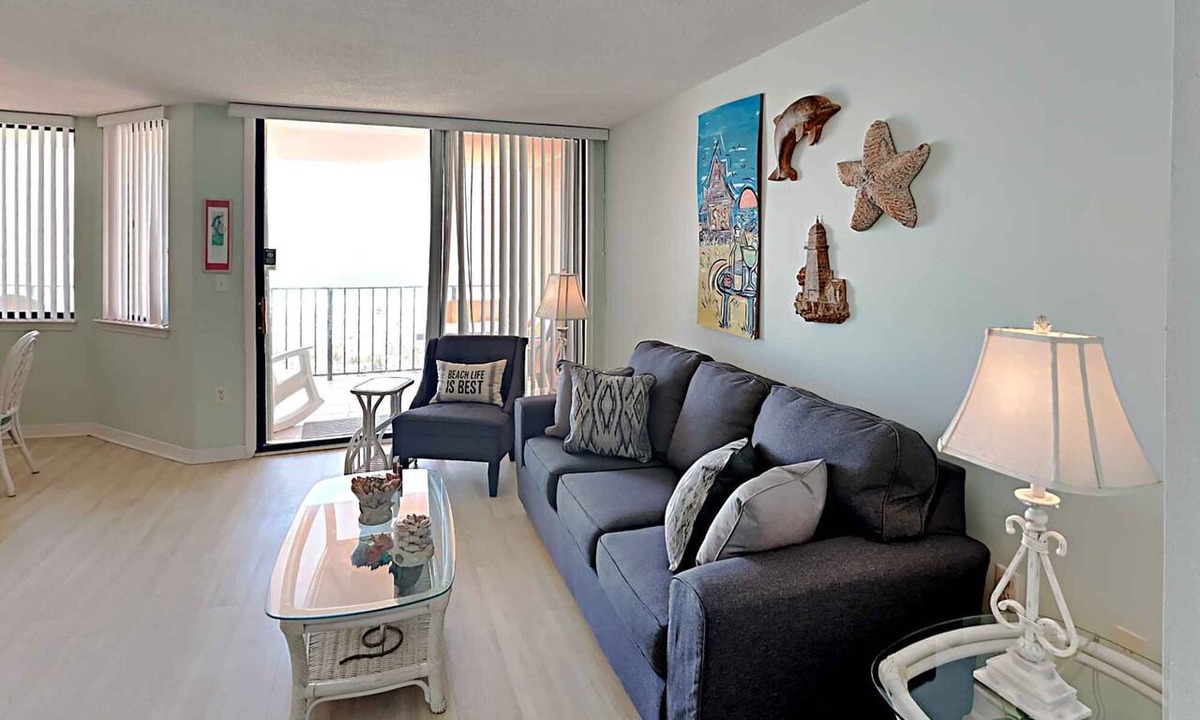 Pensacola Beach Condo | Beachfront Pensacola Beach Condo Featuring All the Comforts of Home & More!