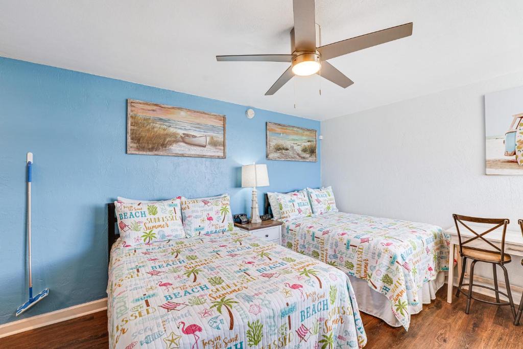 Bostwick Park Apartment | Beachfront Studio w/Community Indoor Pool!