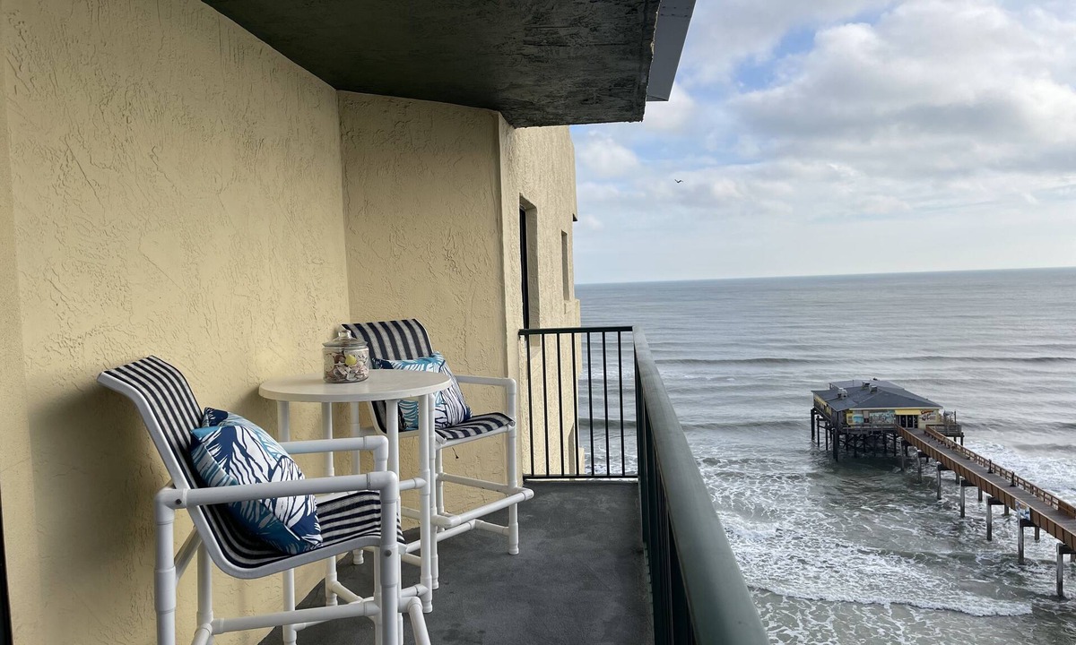 Winthrop Holding Apartment | Beachfront piece of heaven!