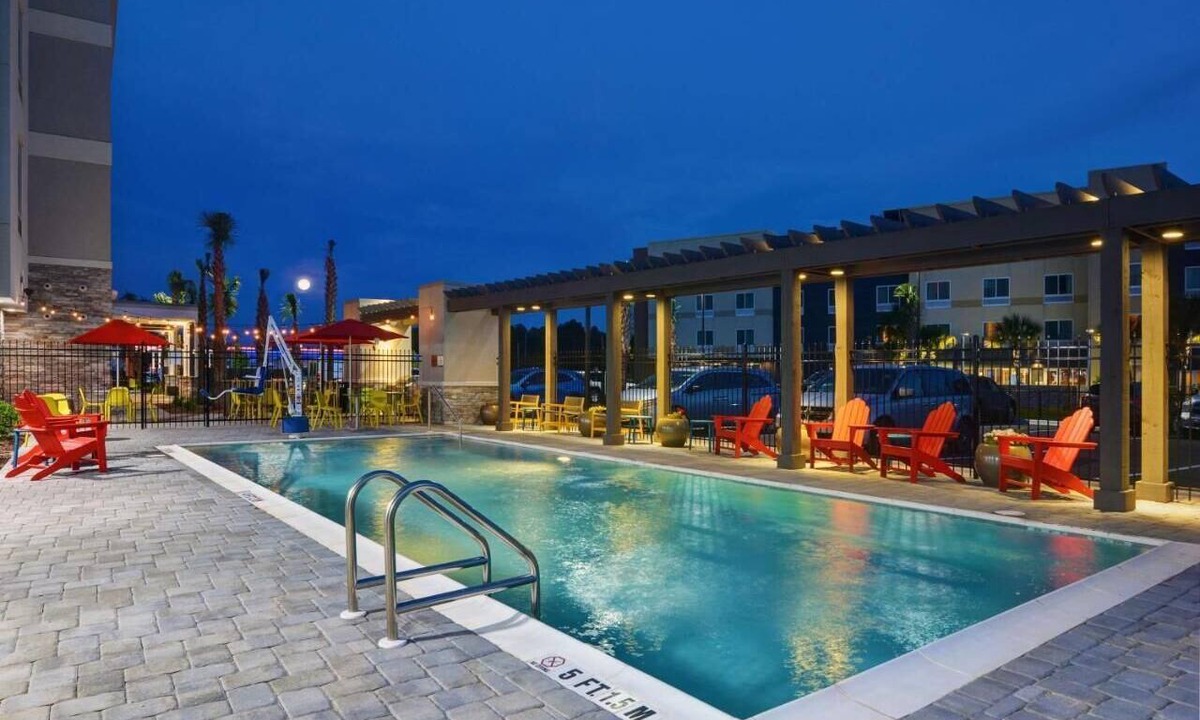 Upper Grand Lagoon Hotel | Beachside Suite | Pool & Gym Access | Free Breakfast Included