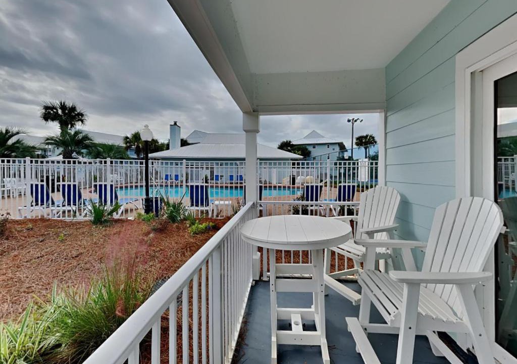 Seagrove Beach Apartment | Beachside Villas 911