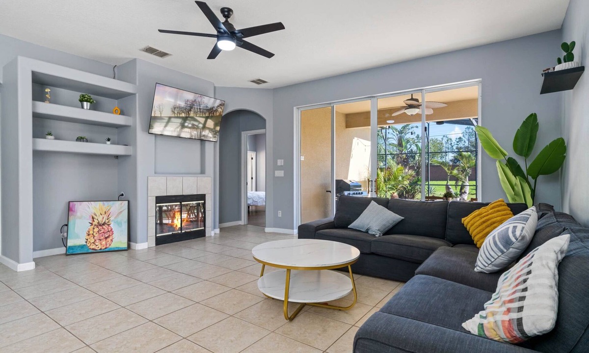 Mission Park House | Beautiful 4 bedroom pool house, close to Disney!