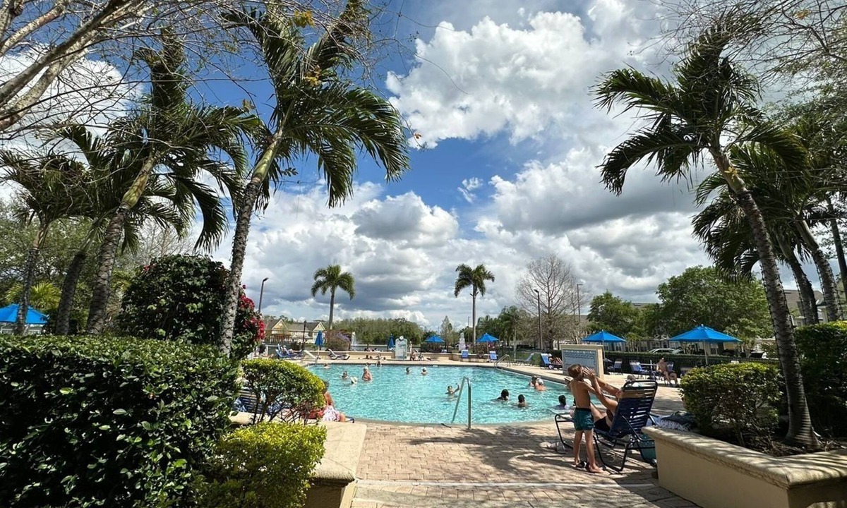 Venetian Bay Villages Condo | Beautiful home! 3 bedrooms, hot tube and pool! Close the parks!