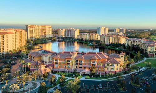 Lake Buena Vista House | Beautiful Hotel in Desert Blue 1BD Deluxe near The Strip