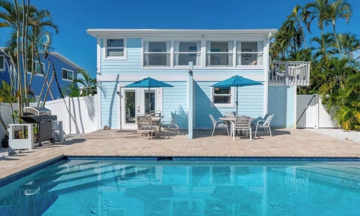 Fort Myers Beach House | Best Location on FMB! AWESOME SALTWATER POOL! WALK EVERYWHERE! Entire Home!
