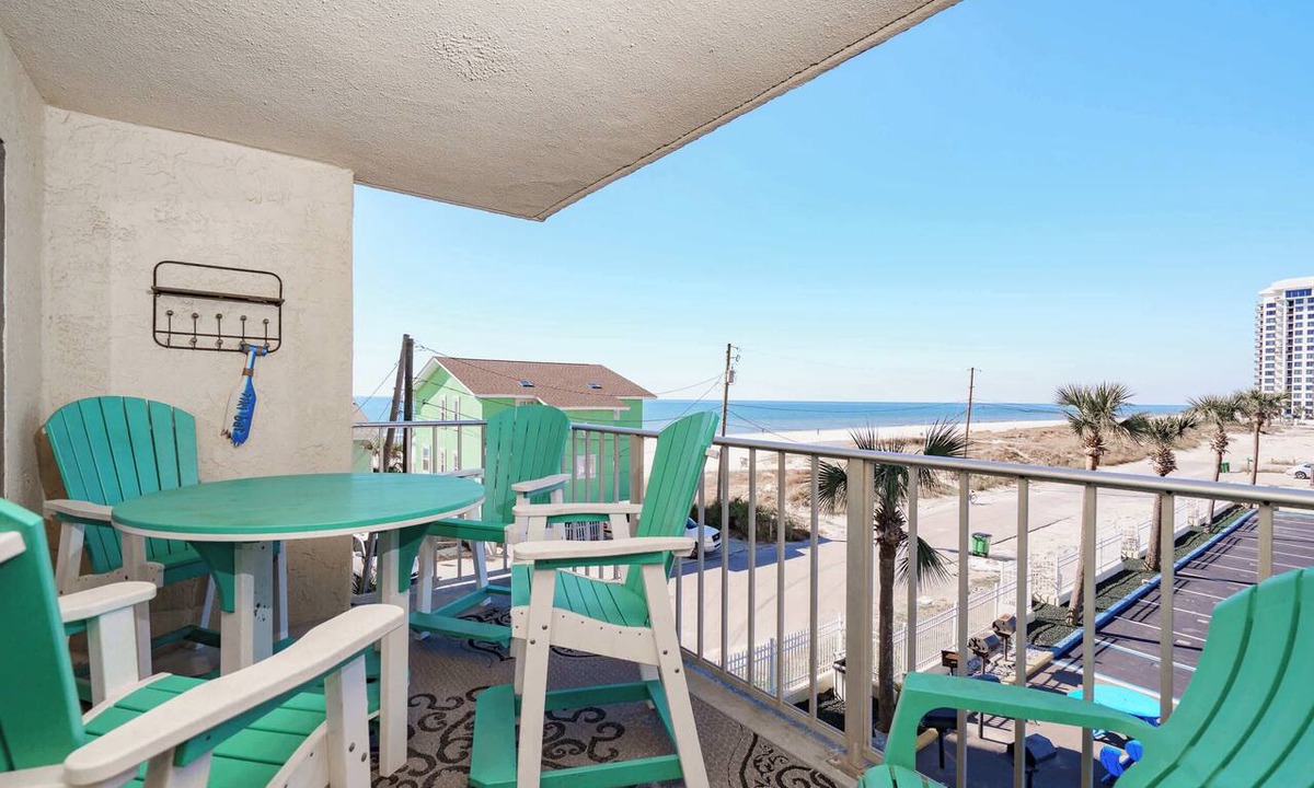 Biltmore Beach Condo | Bethy’s Beachy Beauty | Beachfront, Pools | Activity Access