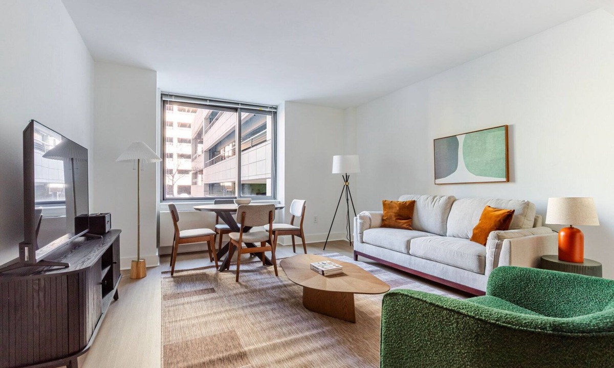 Hunters Point Apartment | Blueground | Long Island City, pool, nr Gantry Plaza