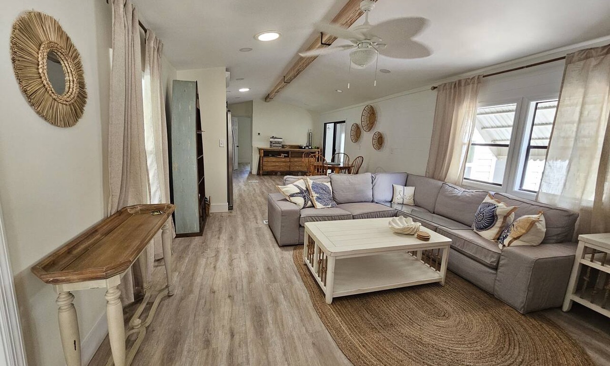 Estero Bay Shores House | Boaters dream! Waterfront home in Bonita Springs - Estero Bay in minutes