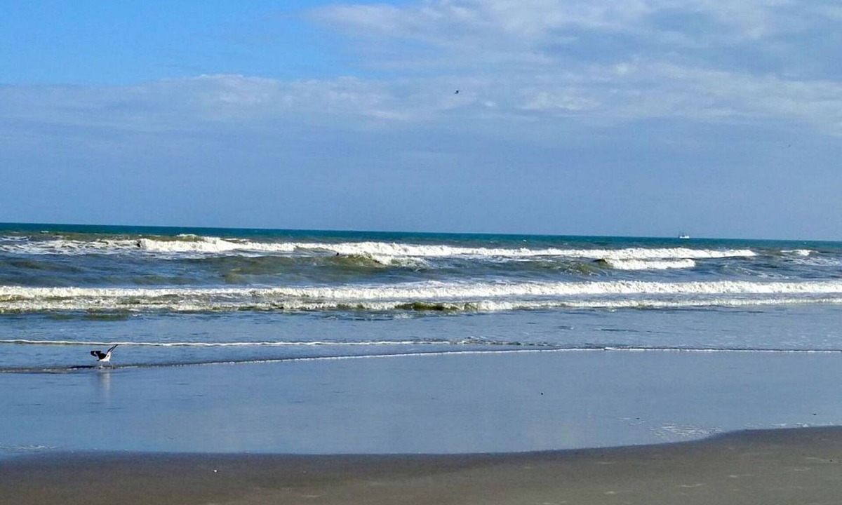 Indialantic Condo | Book for the Spring! Reasonable Resort Living, One block to Beach!
