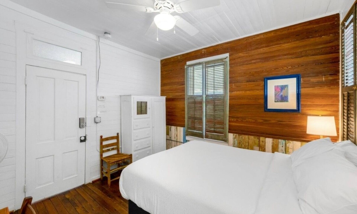 Historic Downtown Apalachicola House | Bowery Inn | Popham's Place