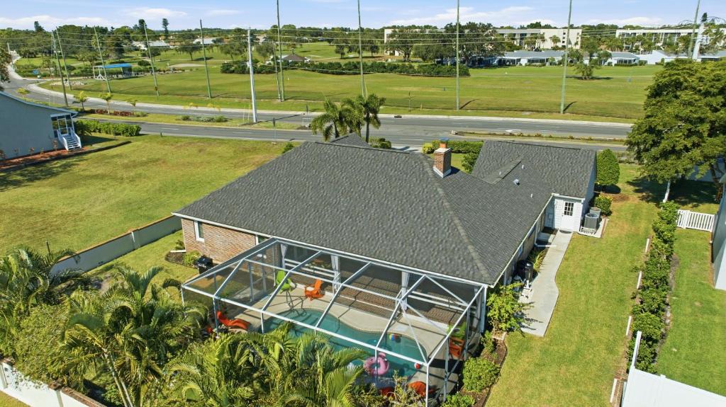 Trailer Estates House | Bradenton Pool Home Near Anna Maria Island & IMG