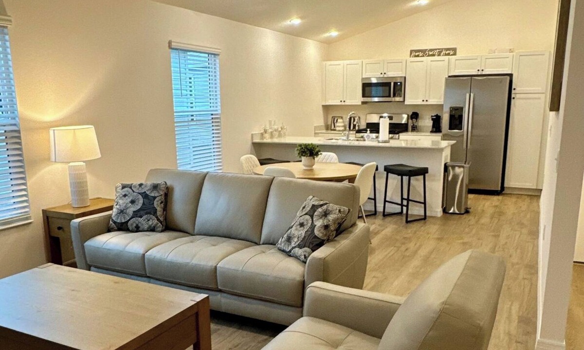 Sumter County House | Brand New | Golf Cart Included | Walk to Saluki