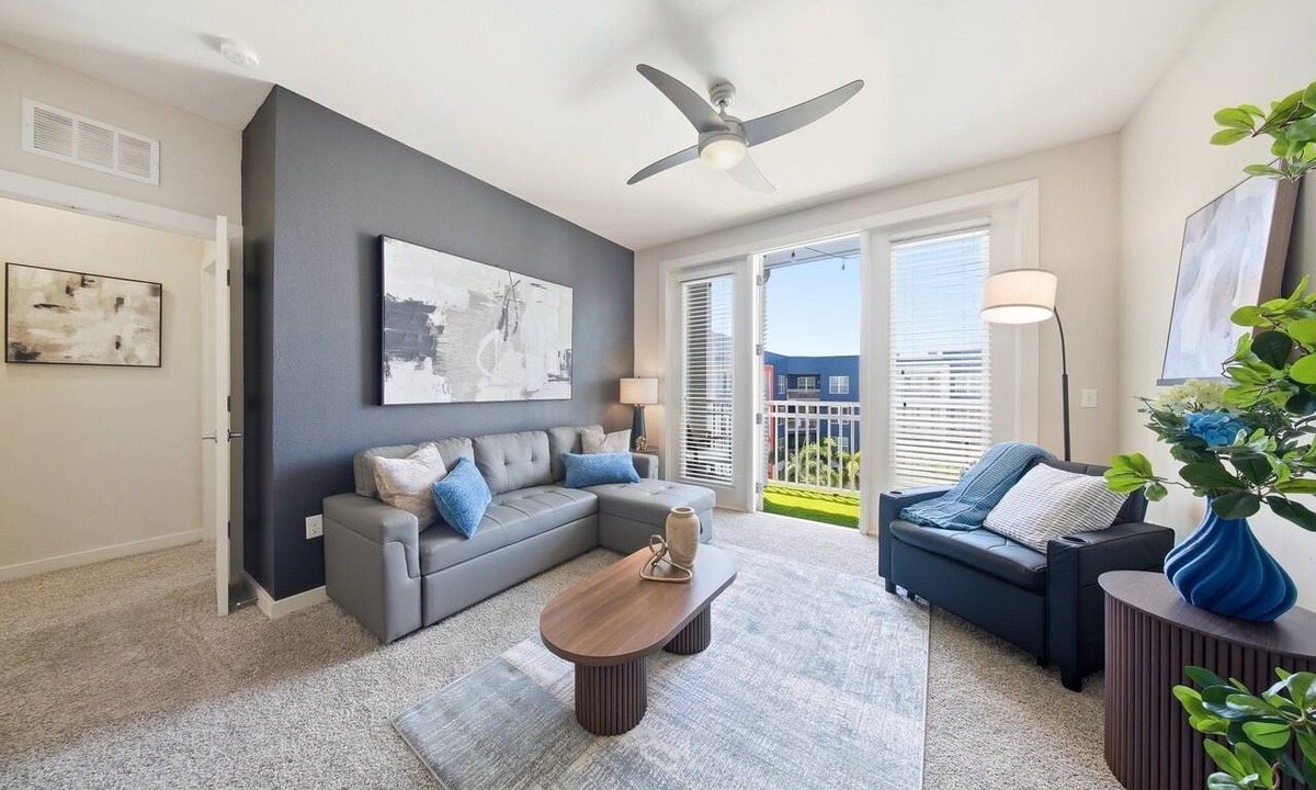 Courier City - Oscawana Apartment | Bright 2BR/2BA Tampa Haven: Productivity & Relaxation