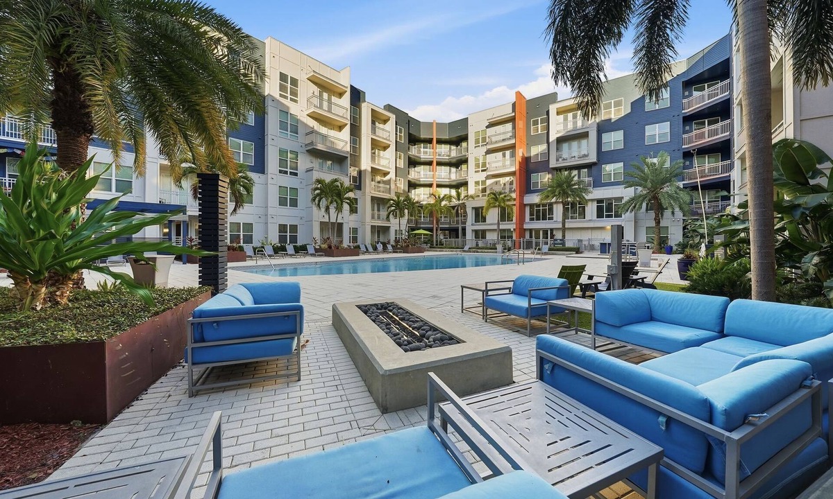 Courier City - Oscawana Apartment | Bright 2BR/2BA Tampa Haven: Productivity & Relaxation
