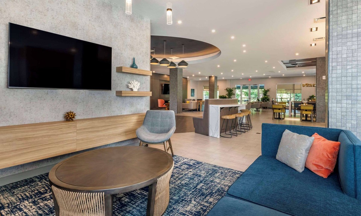 Orlando Hotel | Cambria Hotel Orlando Airport