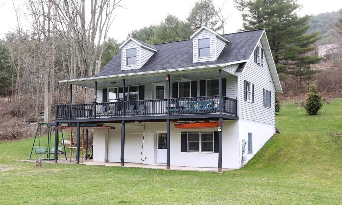 Farrandsville Cabin | Campfire Stories - Pine Creek! Room for up to 6!
