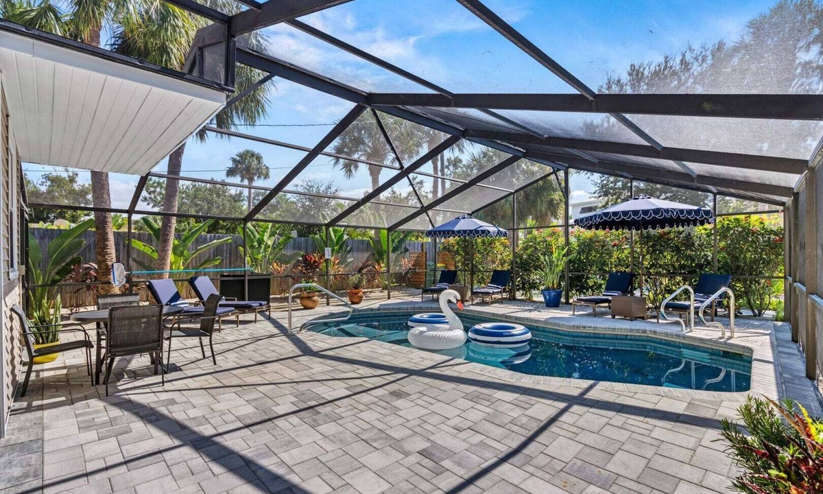 Hudson Bayou House | Canal Front Home in Sarasota with Private Heated Pool & Outdoor Patio!
