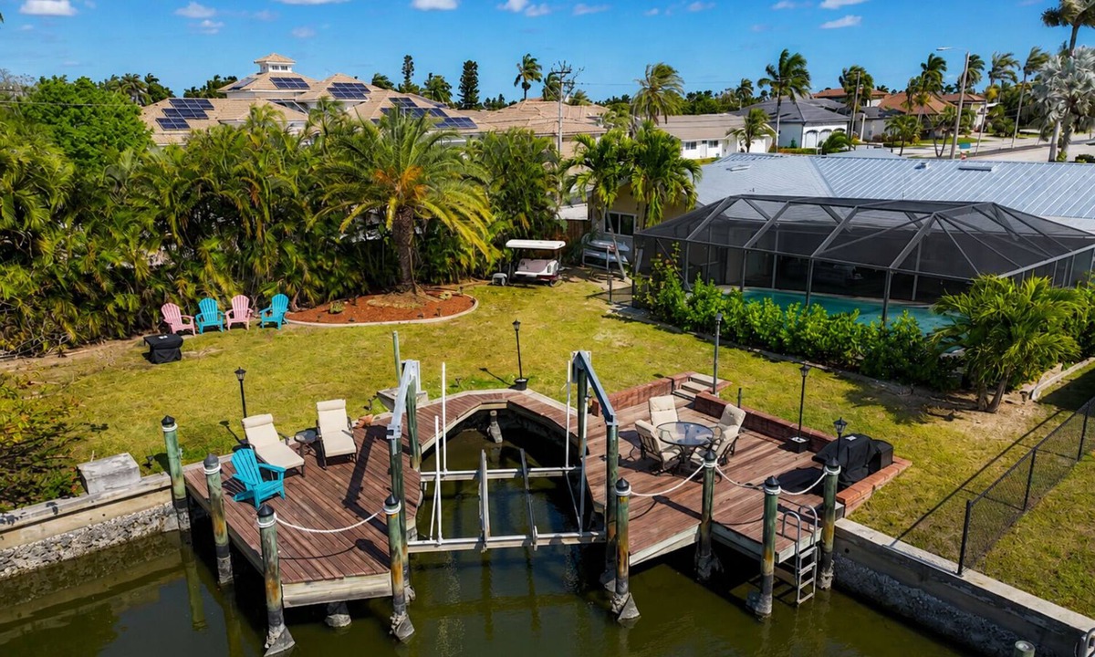 Yacht Club House | Cape Coral VIP Heated Pool, Spa, Direct access Boat lift, Gameroom, Scooters