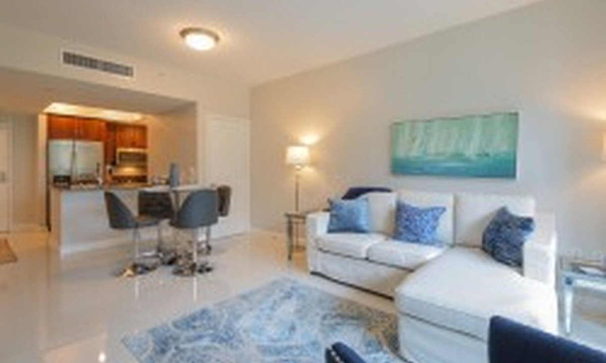Boynton Beach Resort | CASA COSTA WALK TO BEACH #411 TIKI BARS AND RESTAURANTS-