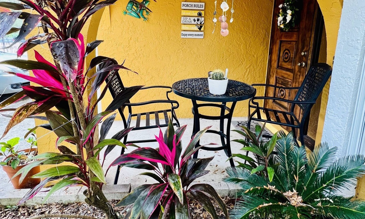 Disston Heights House | Casa del Sol- Centrally located little paradise