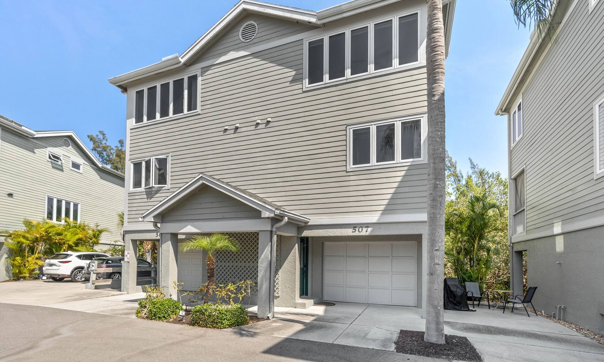 Whitney Beach House | Cedars East Getaway–Tennis & Gulf Breezes 507/RVA