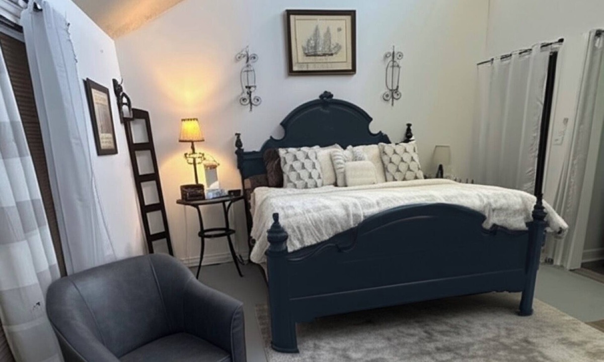Putney Apartment | Charming 1-bedroom apartment Tranquil Pondside- 5mins from downtown