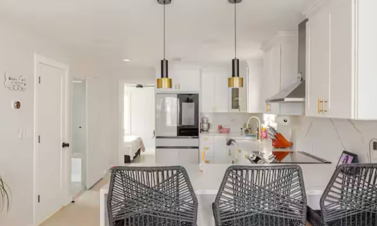 Roselle Park Apartment | Charming 1-bedroom apartment with WiFi, AC in fantastic Roselle Park