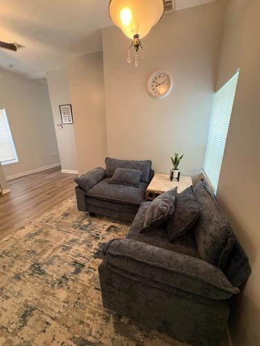 Urban Core House | Charming 2-bedroom house 5 minutes from UF Health in sunny downtown Jacksonville