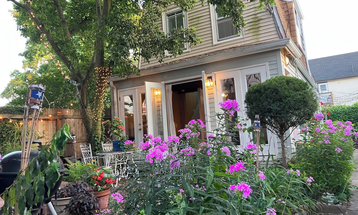 Highlands House | Charming 2-bedroom house in quaint Highlands with AC, WiFi