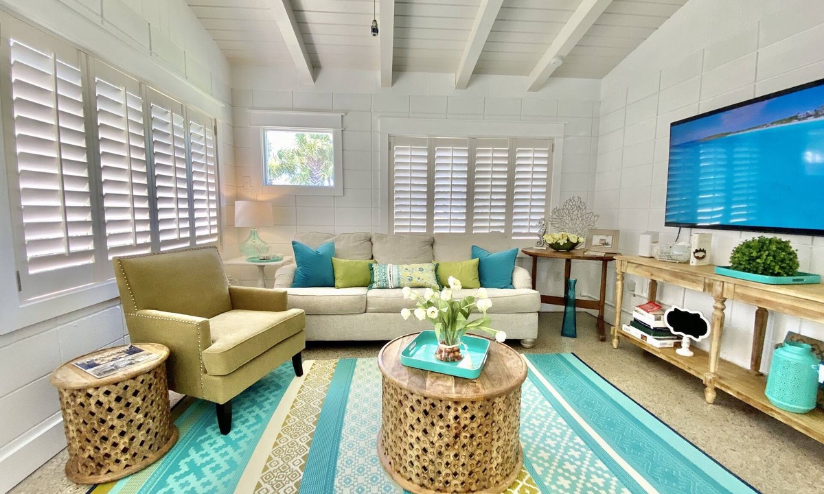 Laguna Beach Estates House | Charming 2BR Laguna Beach Cottage with Fenced Yard, Patio at beach access #81