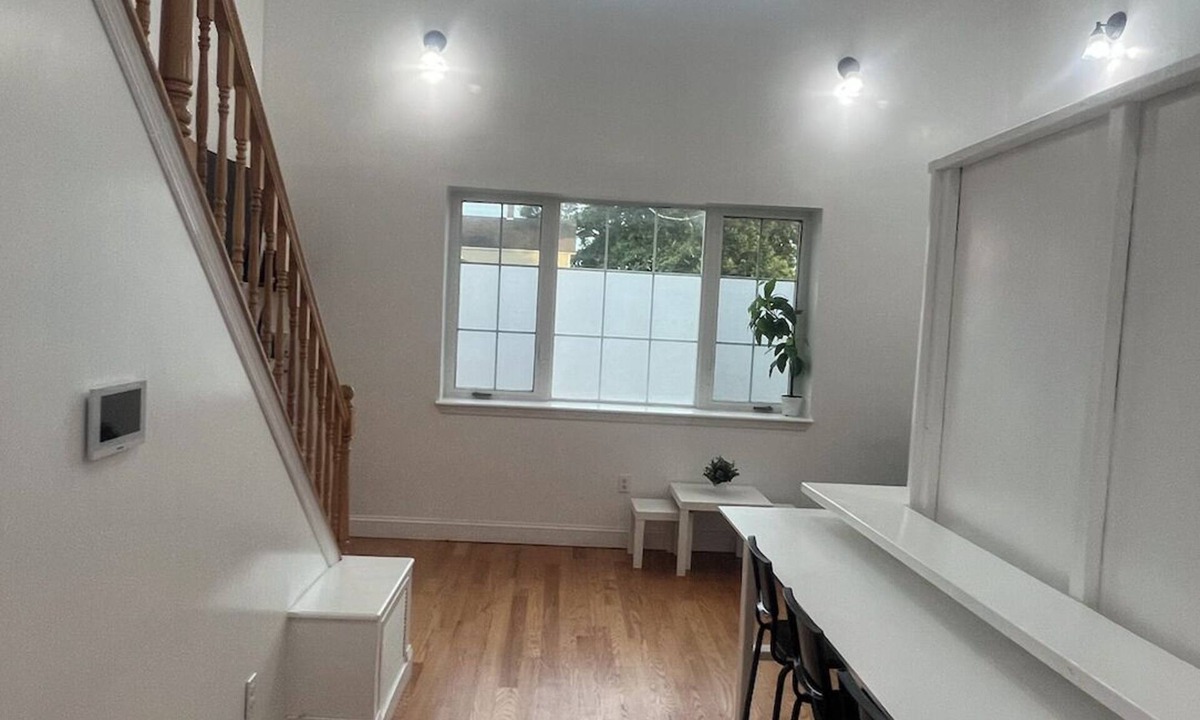 Valley Stream Apartment | Charming 3-bedroom apartment