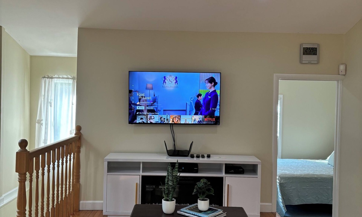 Cortlandt House | Charming 3-bedroom house.