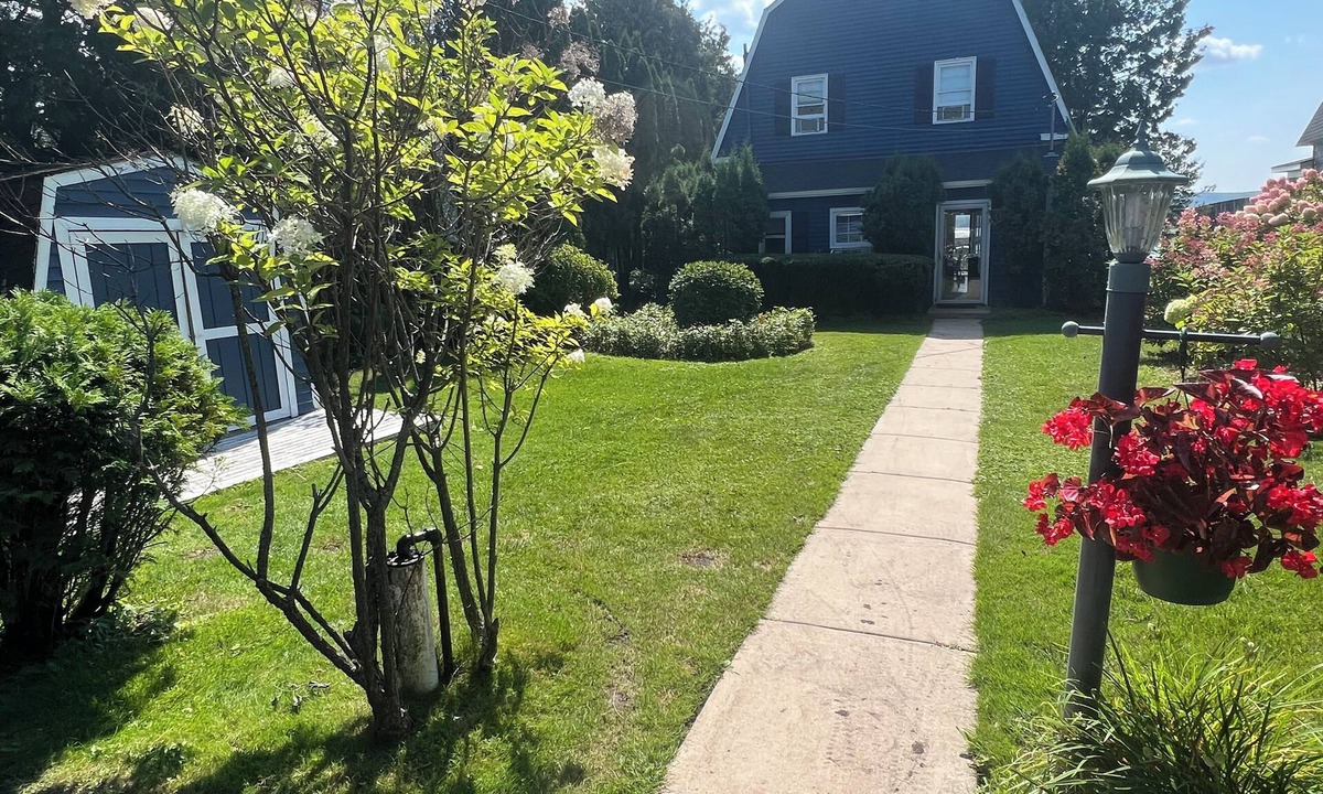 Oden Cottage | Charming 4-bedroom cottage in adorable Oden with WiFi, AC