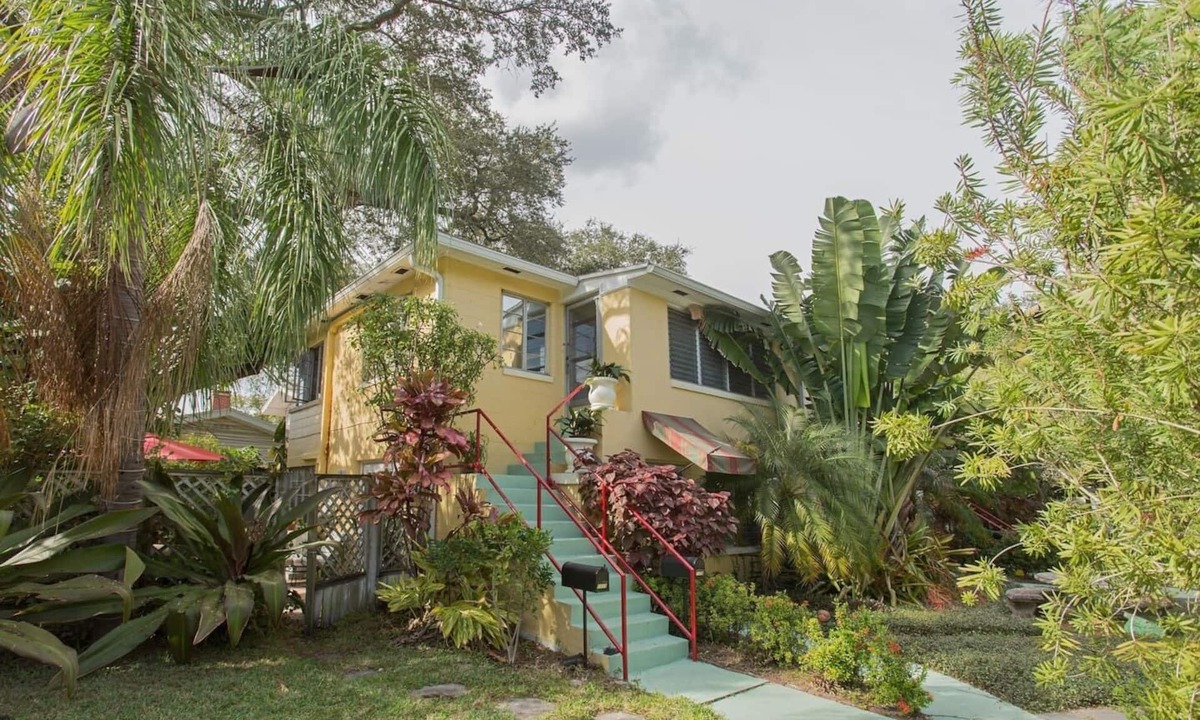 Historic Hyde Park North Apartment | Charming Apt. in Historic District