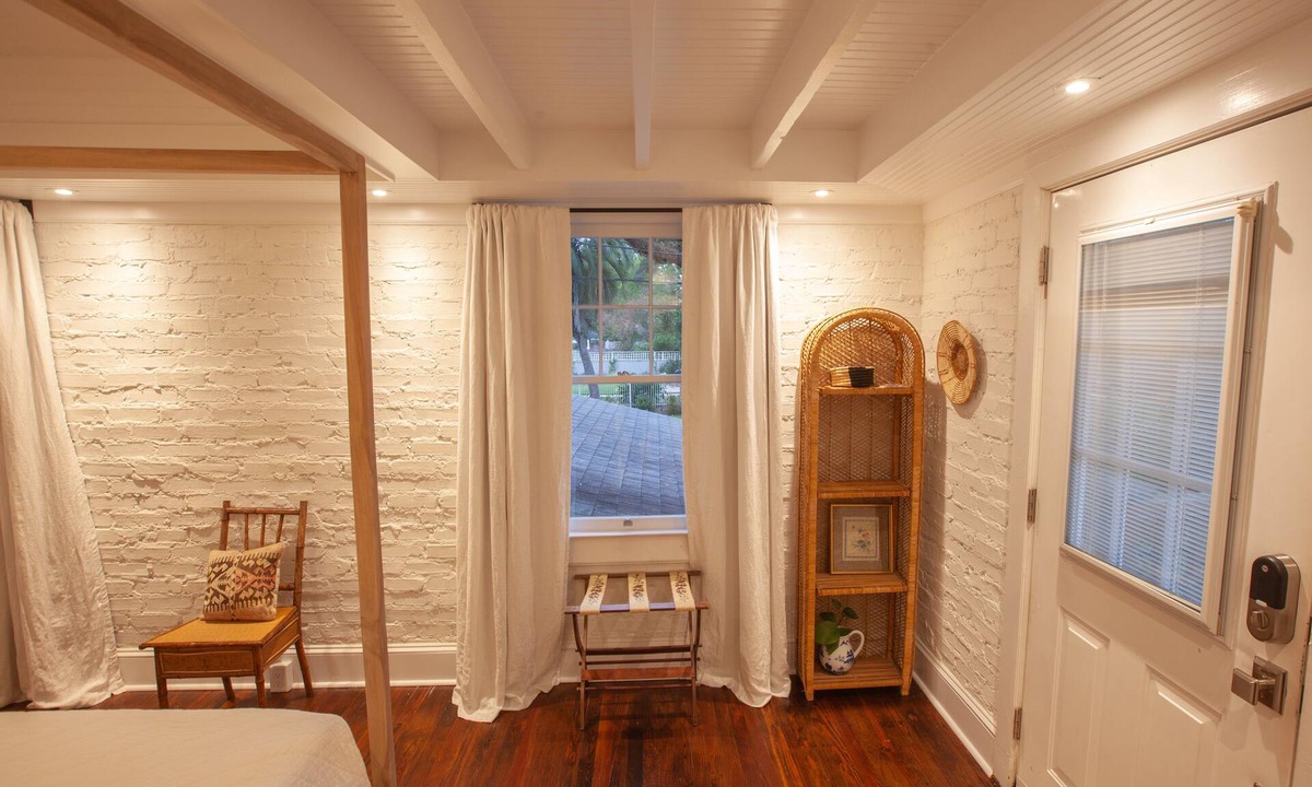 Avondale Apartment | Charming Avondale Backhouse