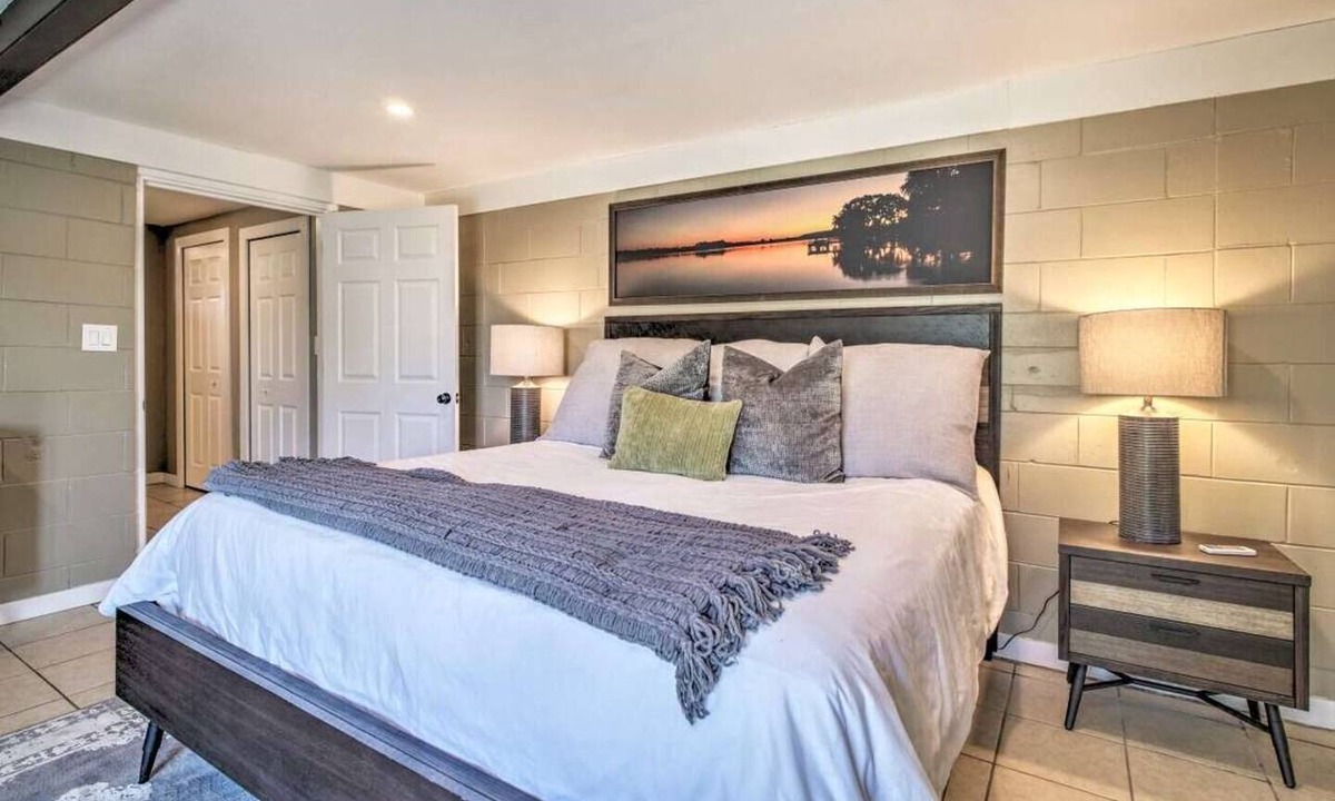 Clermont Apartment | Charming Lakefront Apt. Near Disney